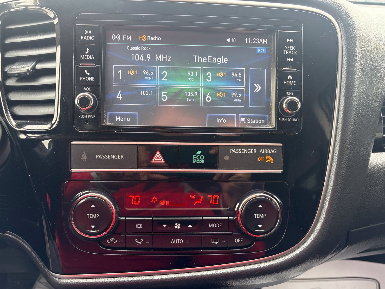 Used 2019 Mitsubishi Outlander AWD image 21
