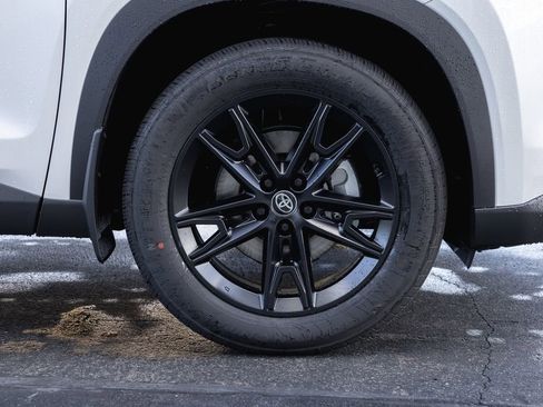 New 2026 Toyota Grand Highlander AWD image 4
