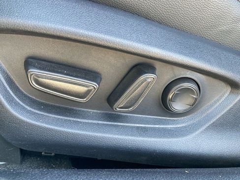 Used 2025 Toyota Camry SE w/ Multimedia Upgrade Package image 10