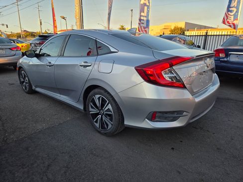 Used 2018 Honda Civic EX-T image 2