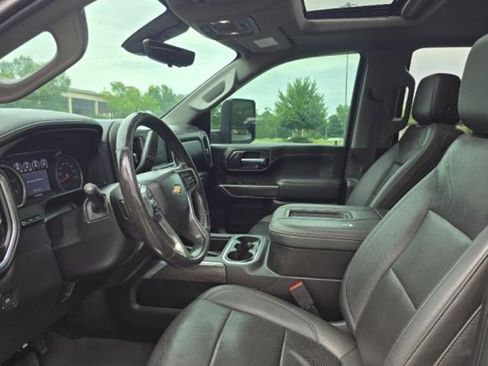 Used 2021 Chevrolet Silverado 2500 LTZ w/ Z71 Chrome Sport Edition AWD/4WD image 4