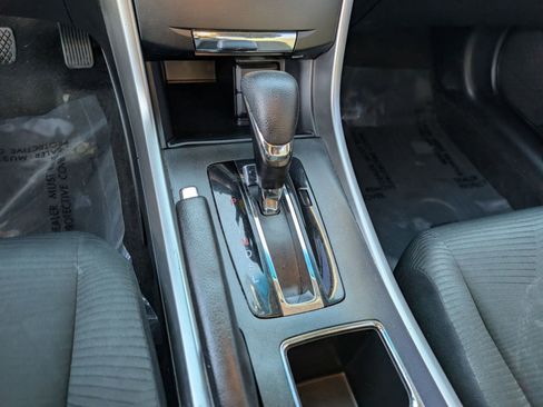 Used 2015 Honda Accord LX image 18