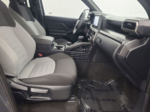 Used 2025 Toyota 4Runner TRD Off-Road image 15