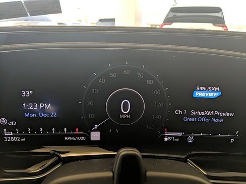 Used 2023 Cadillac Escalade ESV Sport w/ Touring Package image 33