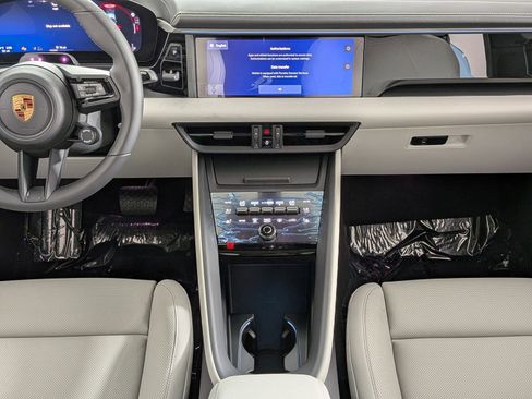 New 2026 Porsche Macan Electric RWD image 20