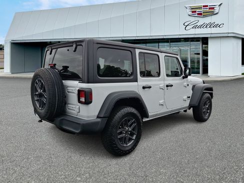 Used 2024 Jeep Wrangler Unlimited Sport AWD/4WD image 6