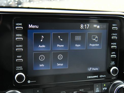 Used 2022 Toyota Highlander LE AWD/4WD image 21