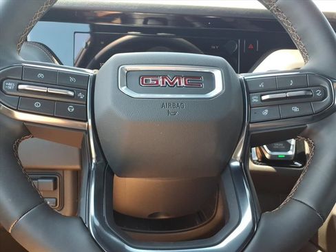 New 2026 GMC Yukon XL AT4 w/ AT4 Premium Plus Package AWD/4WD image 22