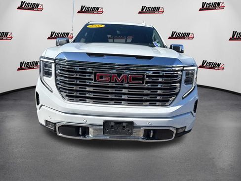 Used 2023 GMC Sierra 1500 Denali w/ Technology Package AWD/4WD image 2