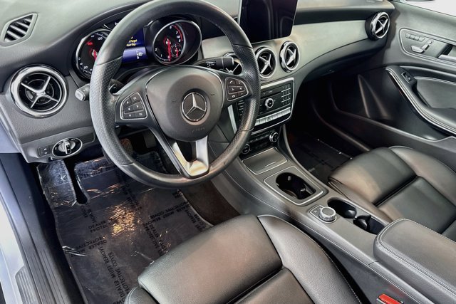 Used 2020 Mercedes-Benz GLA 250 4MATIC image 9