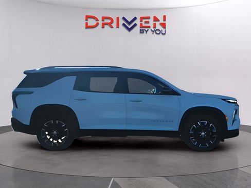 New 2026 Chevrolet Traverse LT w/ Sun and Wheel Package image 7