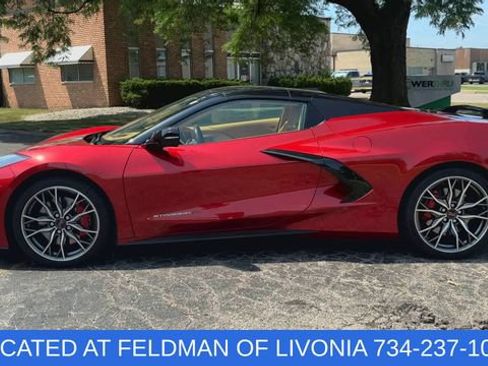Used 2024 Chevrolet Corvette Stingray Premium Conv w/ Z51 Performance Package RWD image 5
