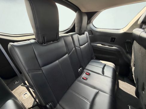 Used 2020 Nissan Pathfinder Platinum FWD image 26