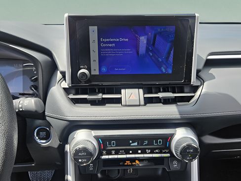 Certified 2025 Toyota RAV4 XLE FWD image 17