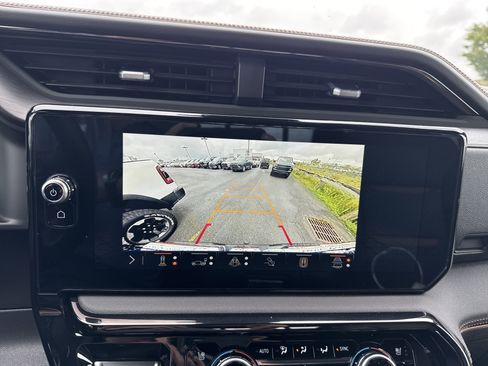 Used 2024 GMC Sierra 1500 AT4 w/ AT4 Premium Package image 27