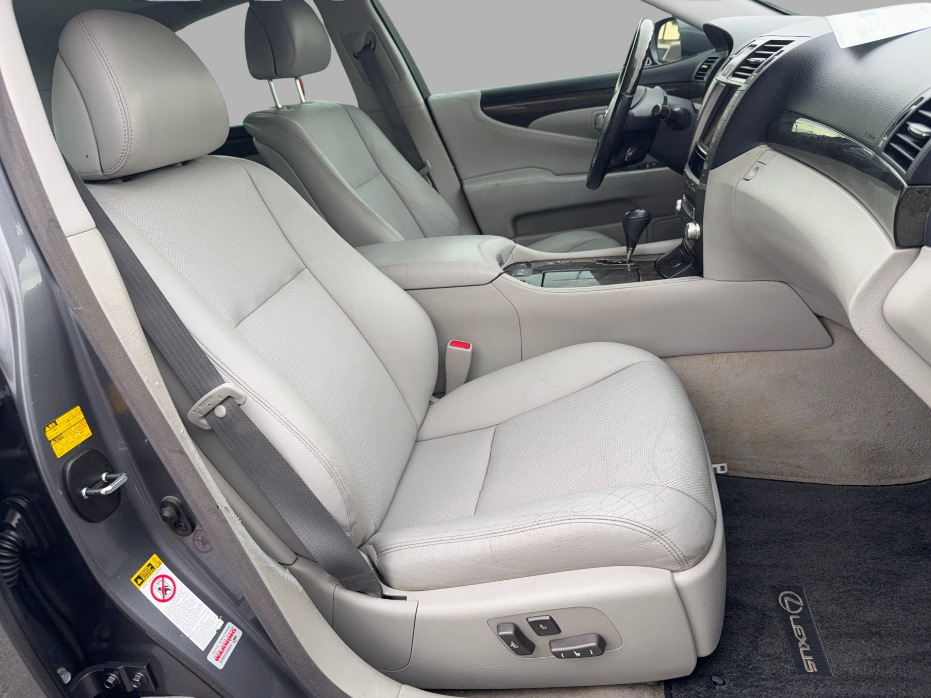 Used 2012 Lexus LS 460 w/ Comfort Pkg RWD image 31