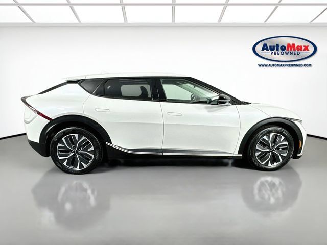 Used 2024 Kia EV6 Light AWD/4WD image 9