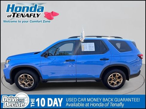 Used 2024 Honda Pilot TrailSport image 6
