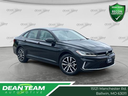 Used 2026 Volkswagen Jetta SE FWD image 1