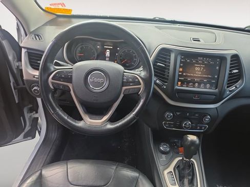 Used 2015 Jeep Cherokee Limited AWD/4WD image 10