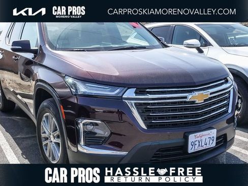 Used 2023 Chevrolet Traverse LT FWD image 1