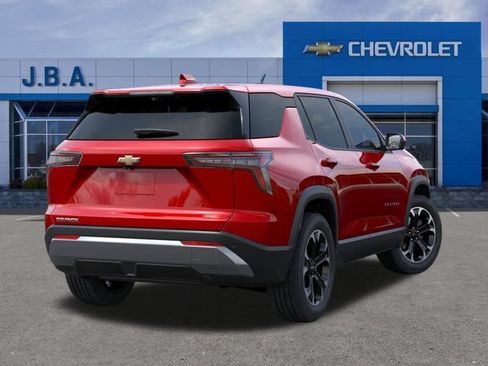 New 2026 Chevrolet Equinox LT w/ Safety and Technology Package FWD image 4