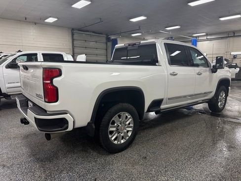 Used 2025 Chevrolet Silverado 3500 High Country w/ High Country Premium Package image 5