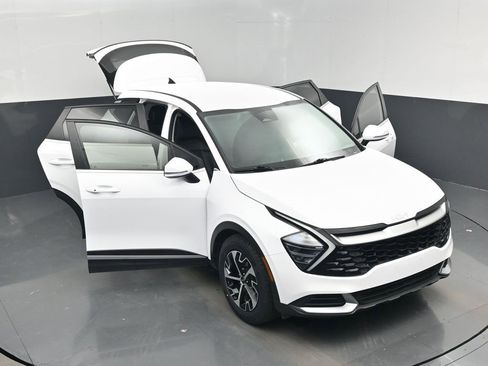 Certified 2024 Kia Sportage EX image 55