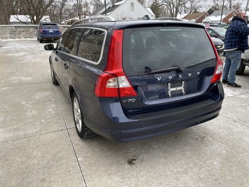 Used 2010 Volvo V70 image 10