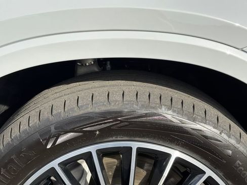 Used 2025 Mercedes-Benz GLC 300 GLC 300 image 13