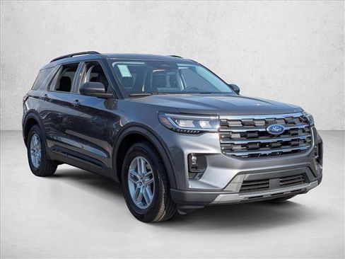 New 2026 Ford Explorer Active w/ Active Comfort Package image 7