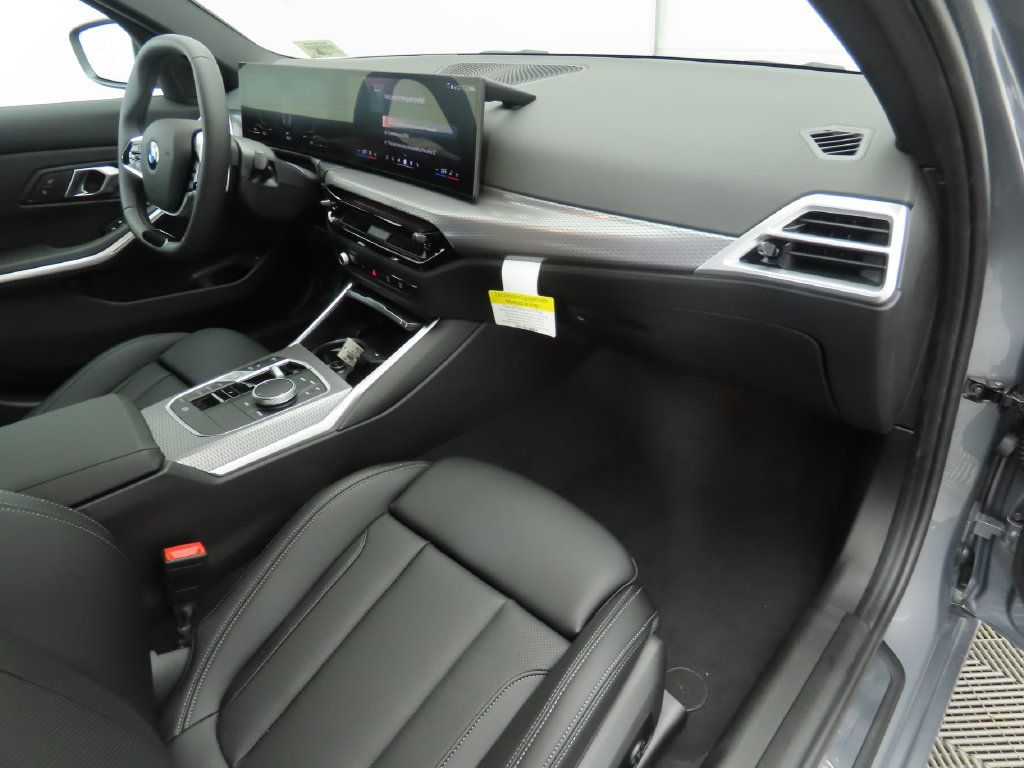 Used 2026 BMW 330i Sedan w/ Convenience Package RWD image 17