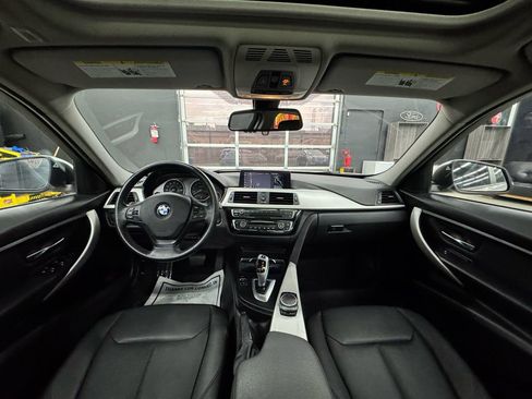 Used 2018 BMW 320i xDrive Sedan w/ Convenience Package image 33
