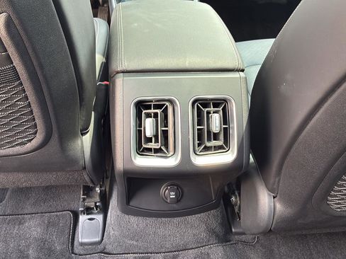 Used 2025 Kia Sorento S w/ Panoramic Sunroof Package FWD image 26