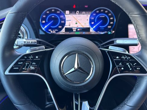 Used 2024 Mercedes-Benz EQS 450+ SUV image 11
