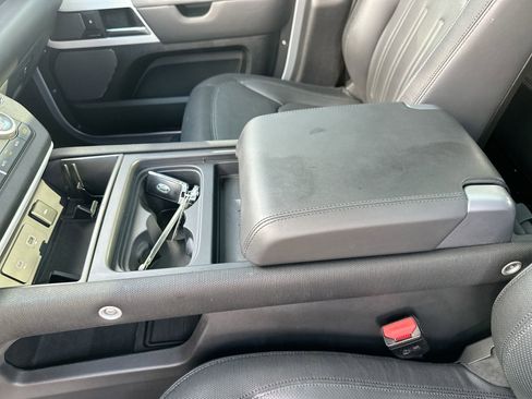 Used 2021 Land Rover Defender 110 X-Dynamic HSE image 21