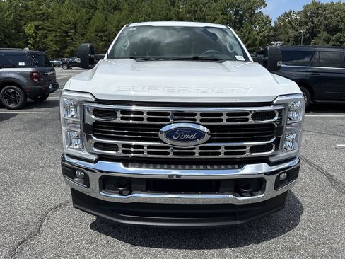 Used 2025 Ford F250 XLT w/ Snow Plow Prep Package AWD/4WD image 2