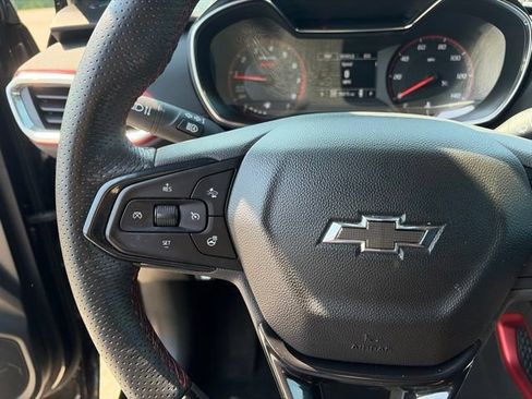 Used 2023 Chevrolet TrailBlazer RS w/ Convenience Package AWD/4WD image 17