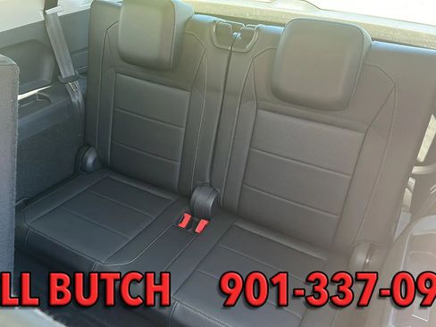 Used 2018 Volkswagen Tiguan SEL FWD image 19