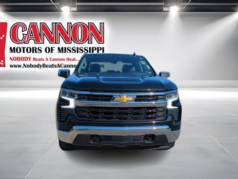Used 2025 Chevrolet Silverado 1500 LT image 2