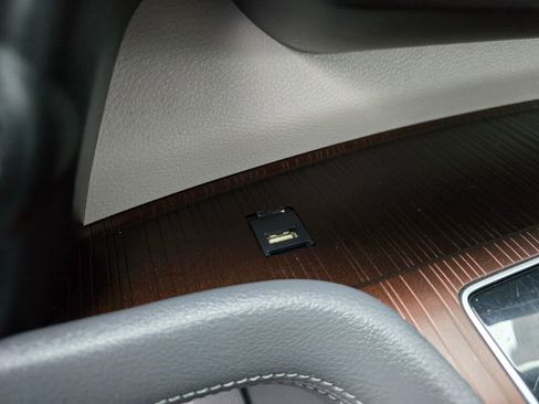 Used 2021 Toyota Sienna LE image 25