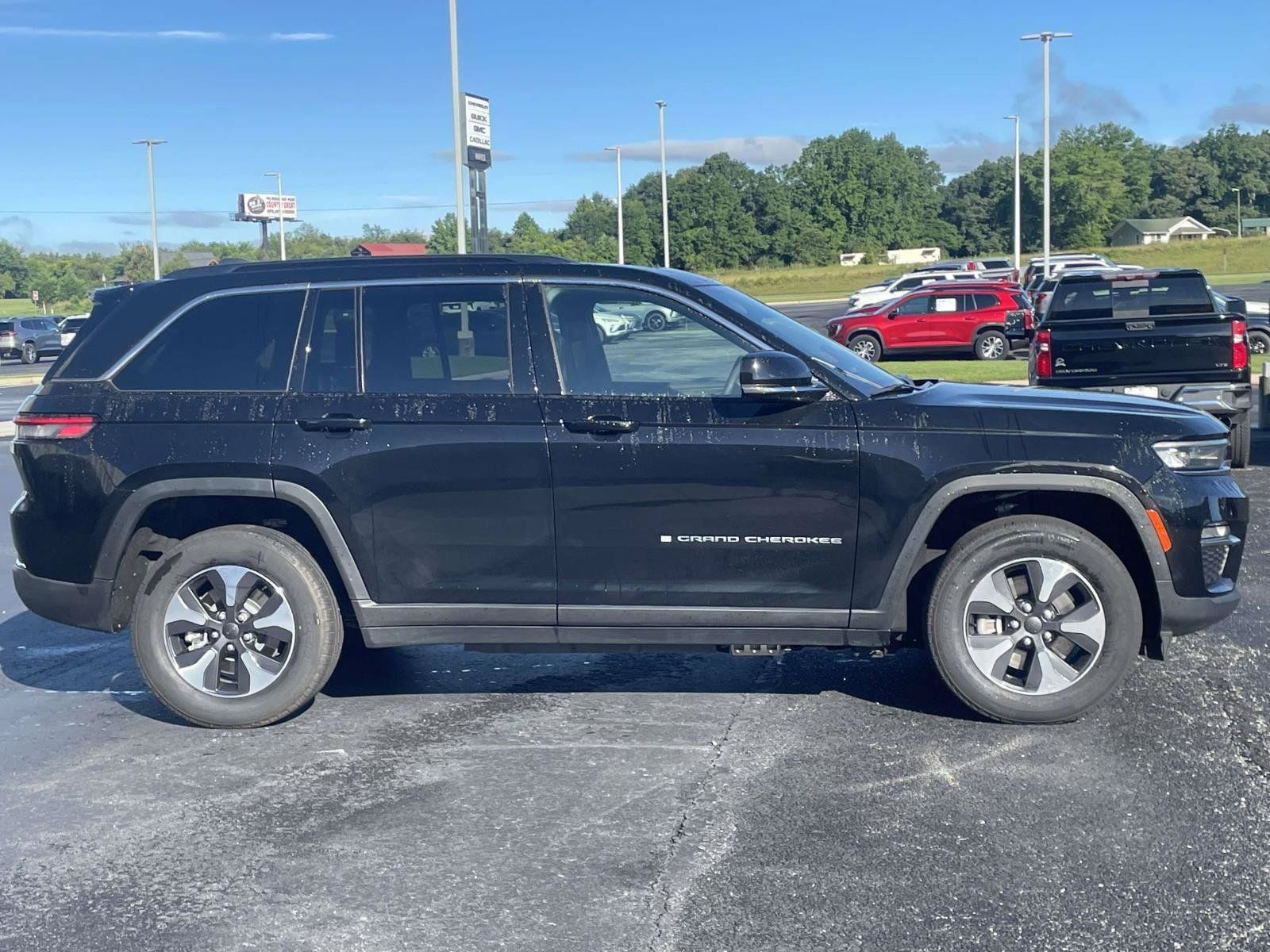 Used 2024 Jeep Grand Cherokee Limited 4xe AWD/4WD image 2