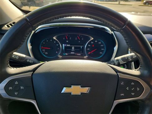 Used 2018 Chevrolet Traverse LT image 19