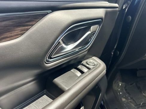 Used 2022 Chevrolet Tahoe LS RWD image 16