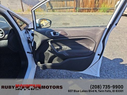 Used 2014 Ford Fiesta SE FWD image 28
