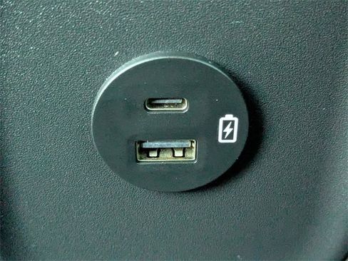 Used 2021 Ford Escape SE image 14