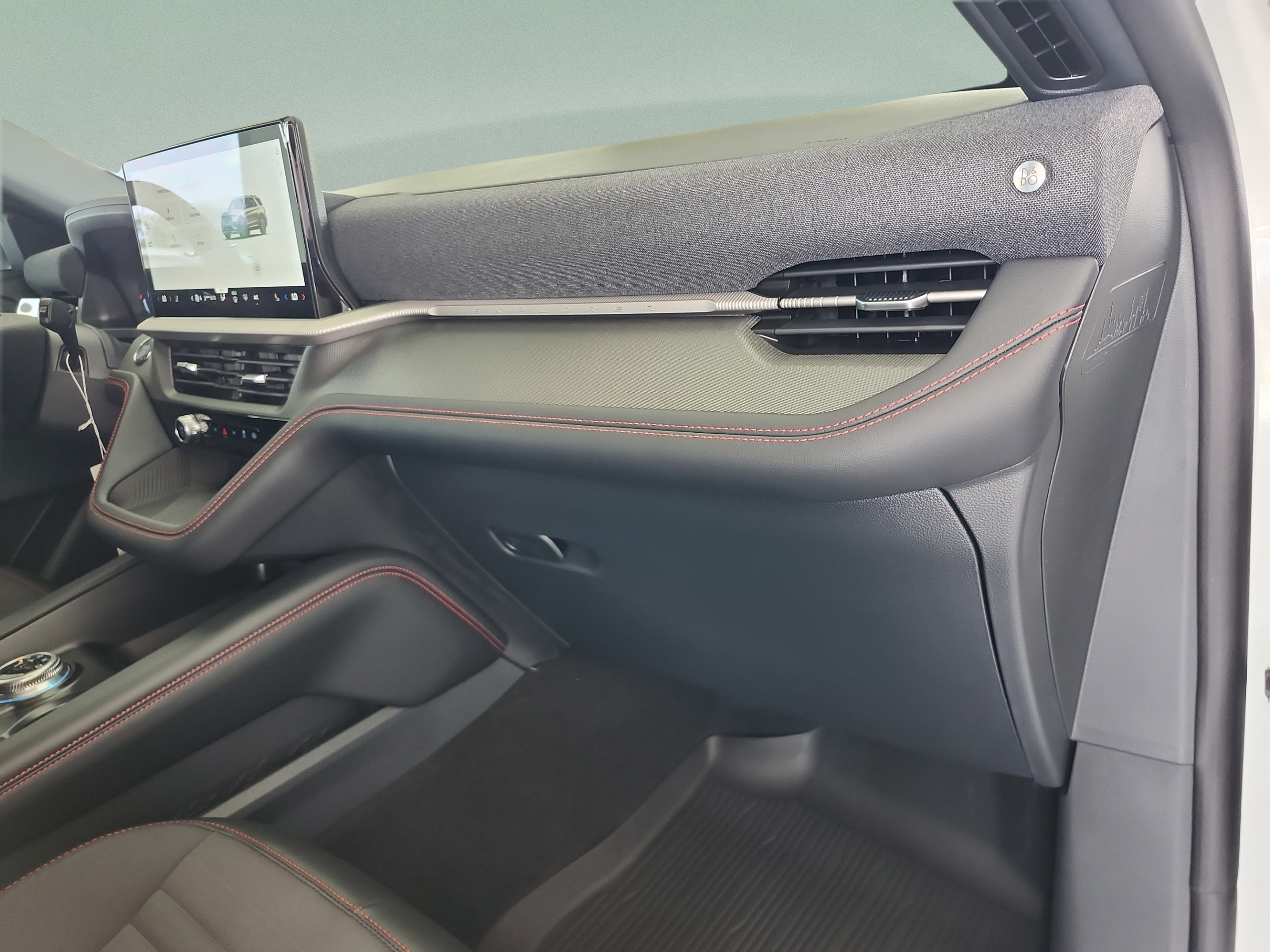 New 2026 Ford Explorer ST-Line w/ Premium Package RWD image 21