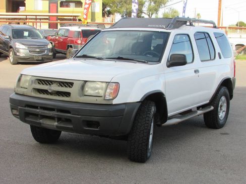 Used 2000 Nissan Xterra XE image 8