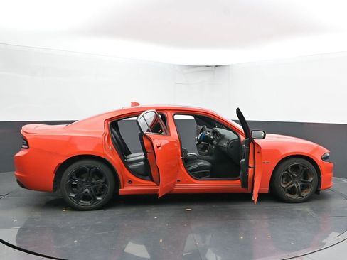 Used 2017 Dodge Charger R/T w/ Plus Group image 54