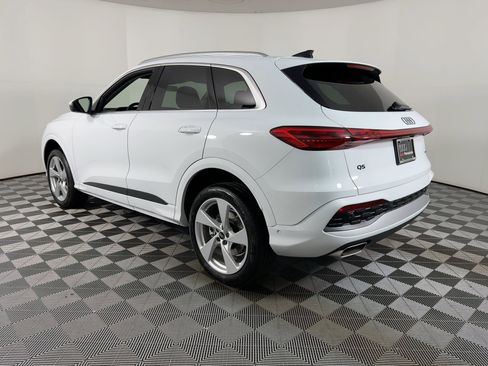 Used 2025 Audi Q5 Premium Plus AWD/4WD image 2